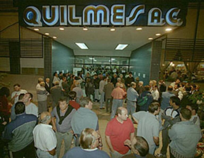 Asamblea en la sede de Quilmes por el acuerdo con Exxel